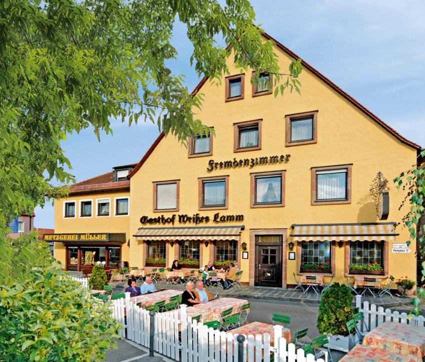 Gasthof Weisses Lamm Hotel Nuremberga Exterior foto